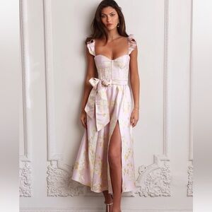 V. Chapman: The Vera Dress in Light Lilac Baroque Floral- Size 4